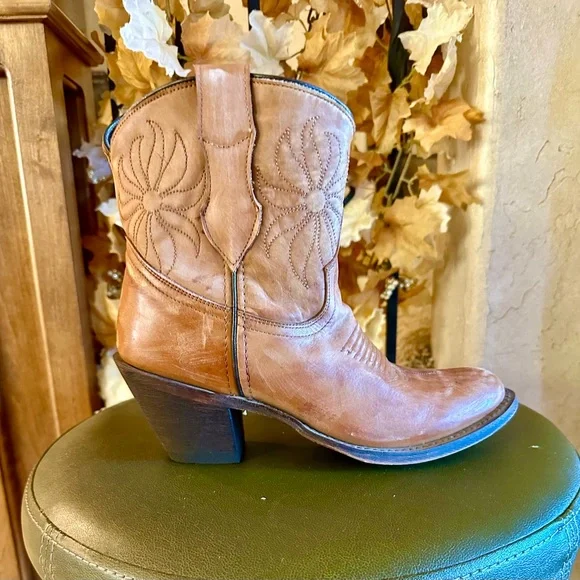 Dingo Tan Leather Western Ankle Boots - Picture 2 of 13